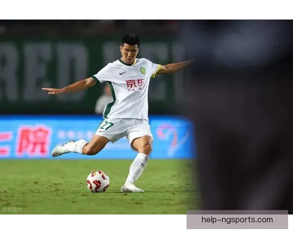 国家队热身赛大胜展现全新战术体系引发球迷热议比赛状态明显回暖 国家队热身赛大胜展现全新战术体系引发球迷热议比赛状态明显回暖