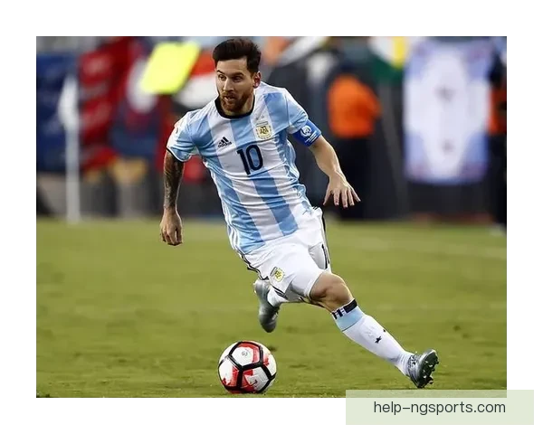 梅西重返巴萨引发全球关注 球迷期待迎来新辉煌 梅西重返巴萨引发全球关注 球迷期待迎来新辉煌