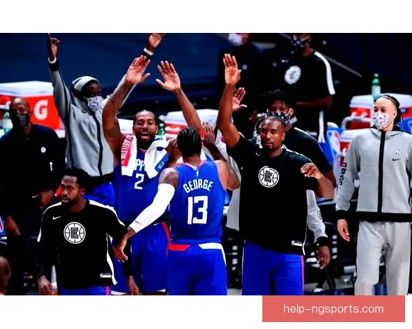 全明星赛激烈对决引爆球迷热情赛事精彩瞬间回顾