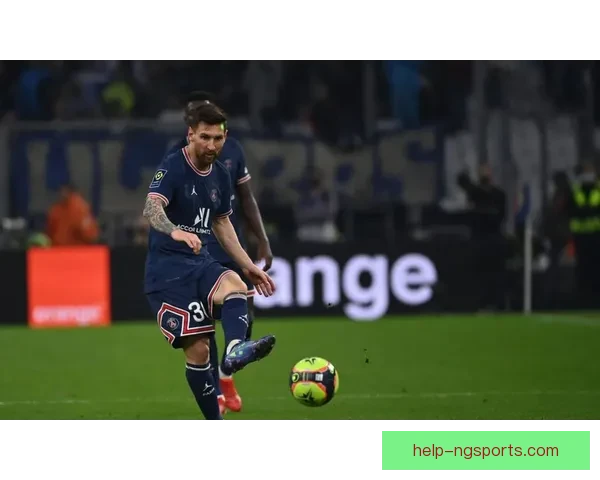 国际足坛最新动态：梅西重返巴萨引发热议 C罗加盟沙特激活转会市场